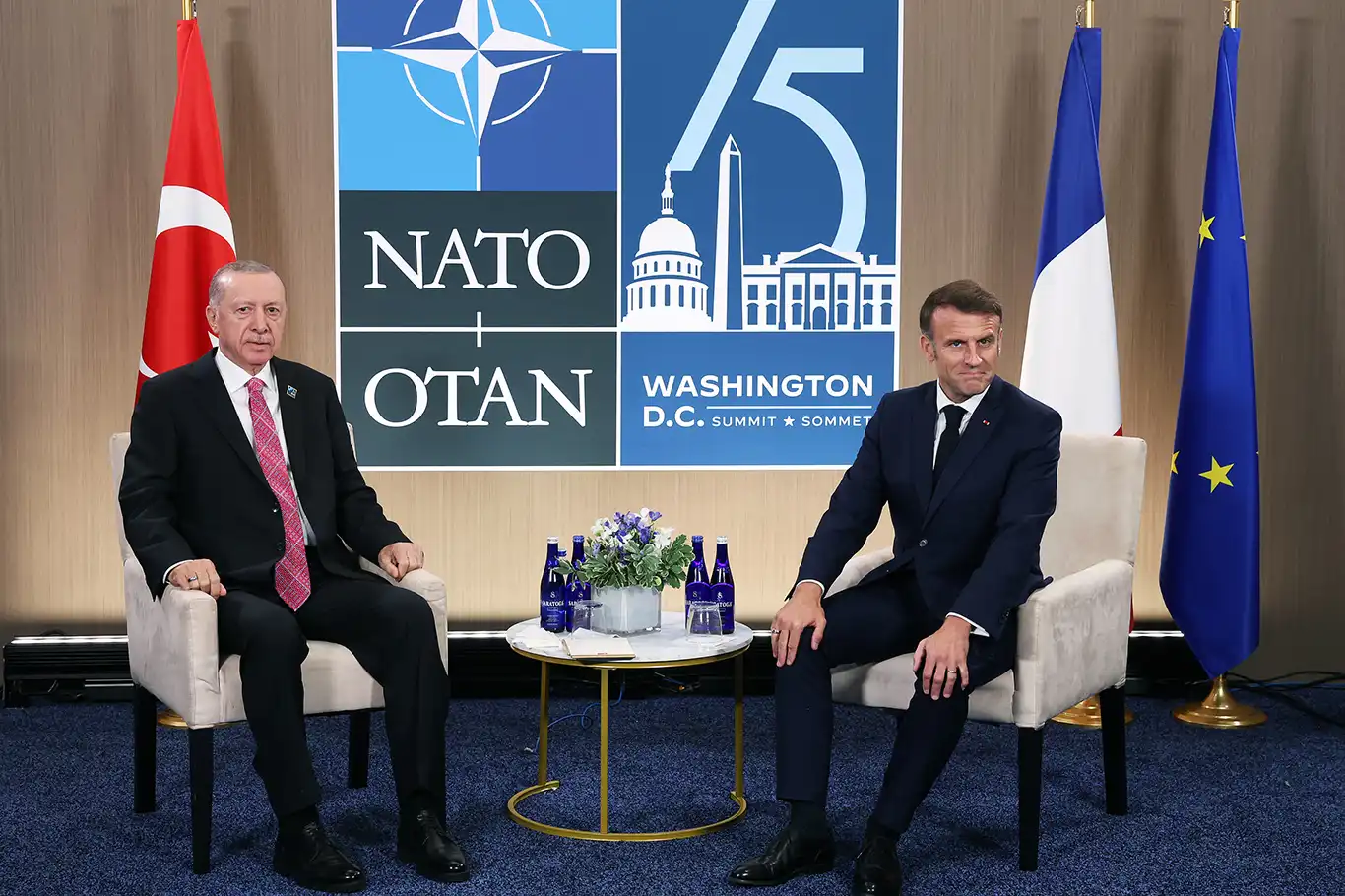 Cumhurbaşkanı Erdoğan, Fransa Cumhurbaşkanı Macron ile görüştü Cumhurbaşkanı Erdoğan, Fransa Cumhurbaşkanı Macron ile görüştü