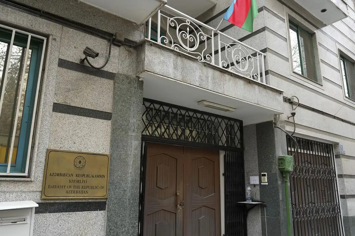 Azerbaijan reopens embassy in Iran at new location