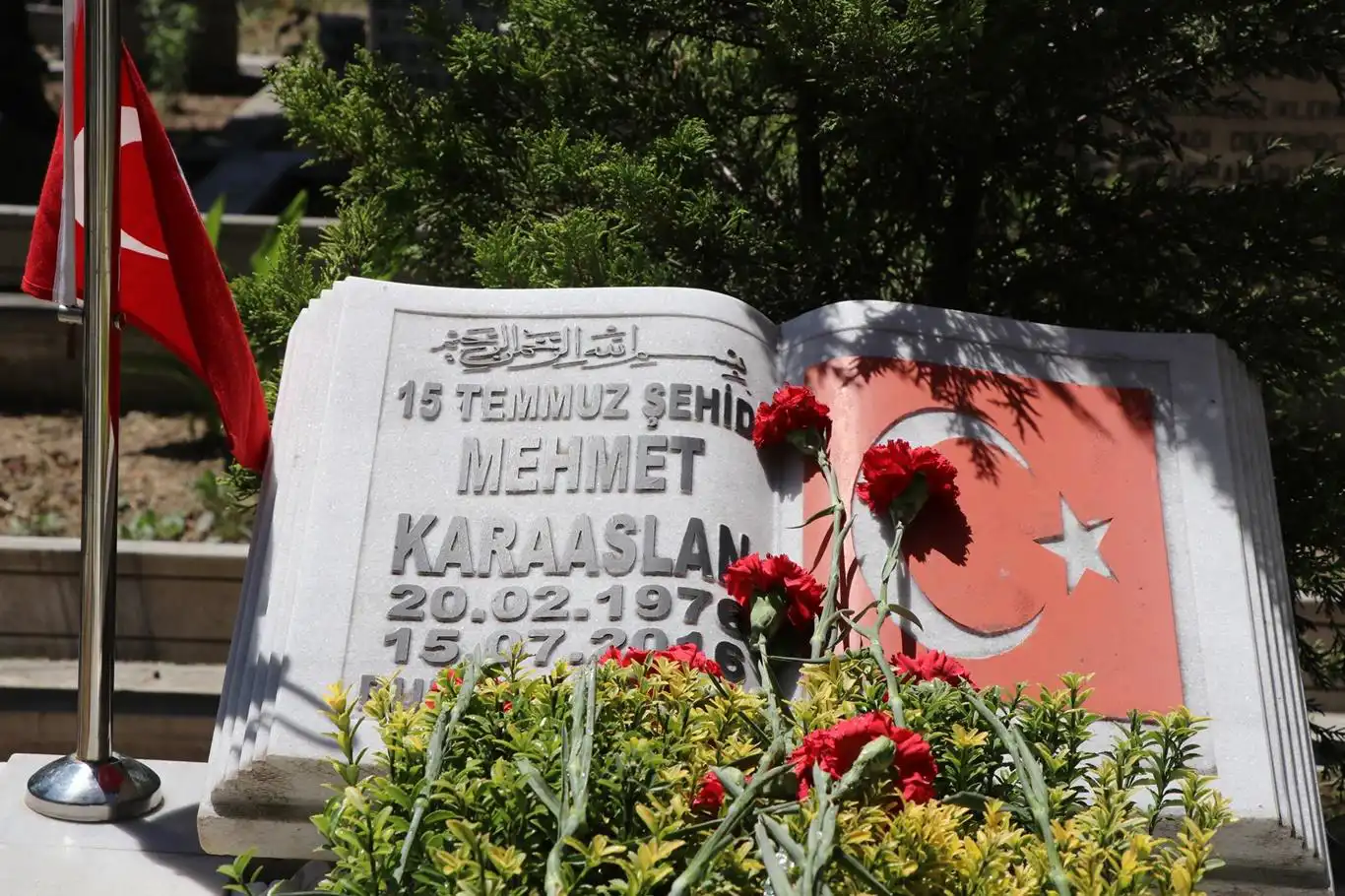 HÜDA PAR commemorates martyr Mehmet Karaaslan on July 15th anniversary