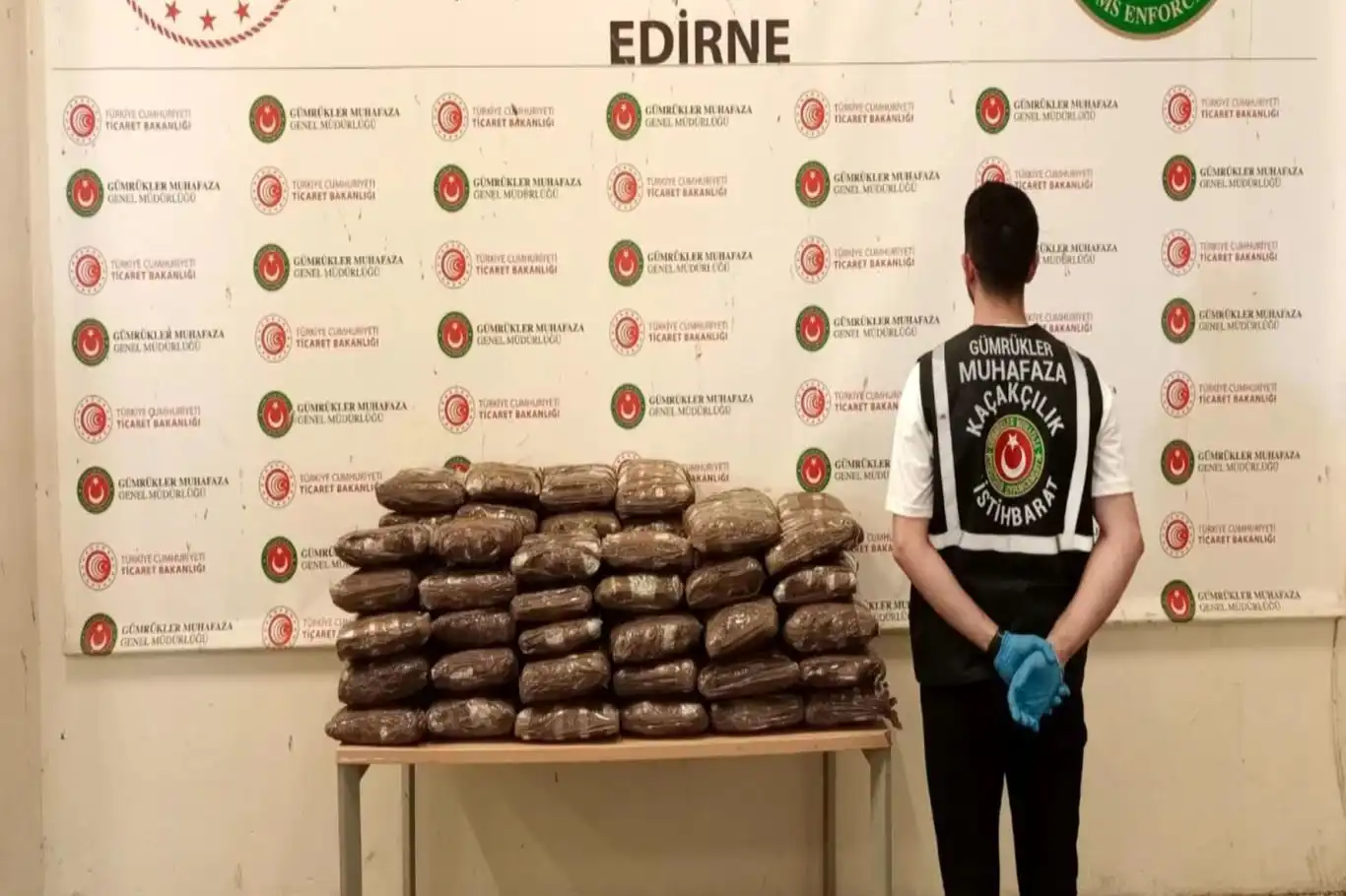 Kapıkule Gümrük Kapısı'nda 244 kilogram uyuşturucu ele geçirildi