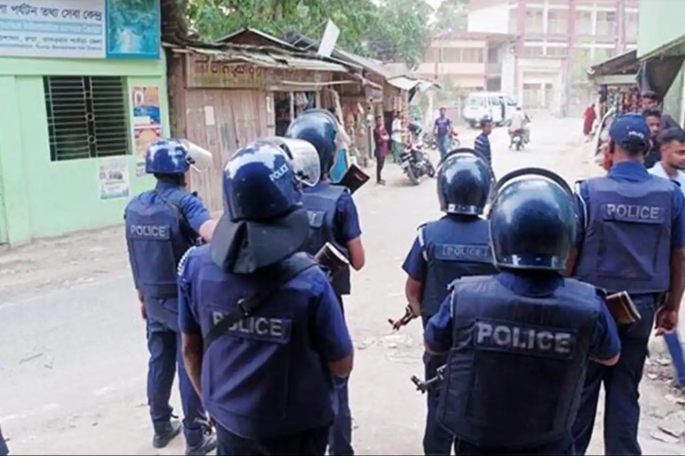 Bangladesh police ordered to shoot on sight amid deadly crackdown
