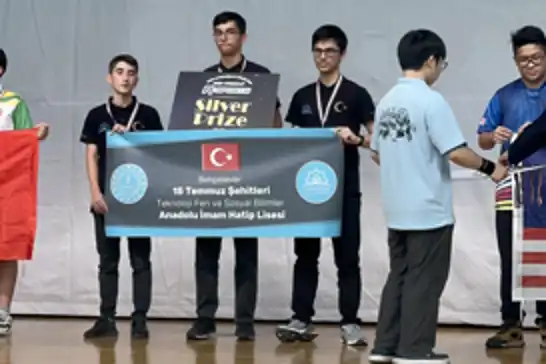 İmam hatipliler robot yarışmasında dünya şampiyonu oldular