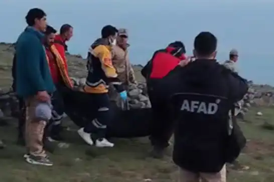 Ağrı Dağı'nda hayatını kaybeden dağcıların cesetleri indirildi