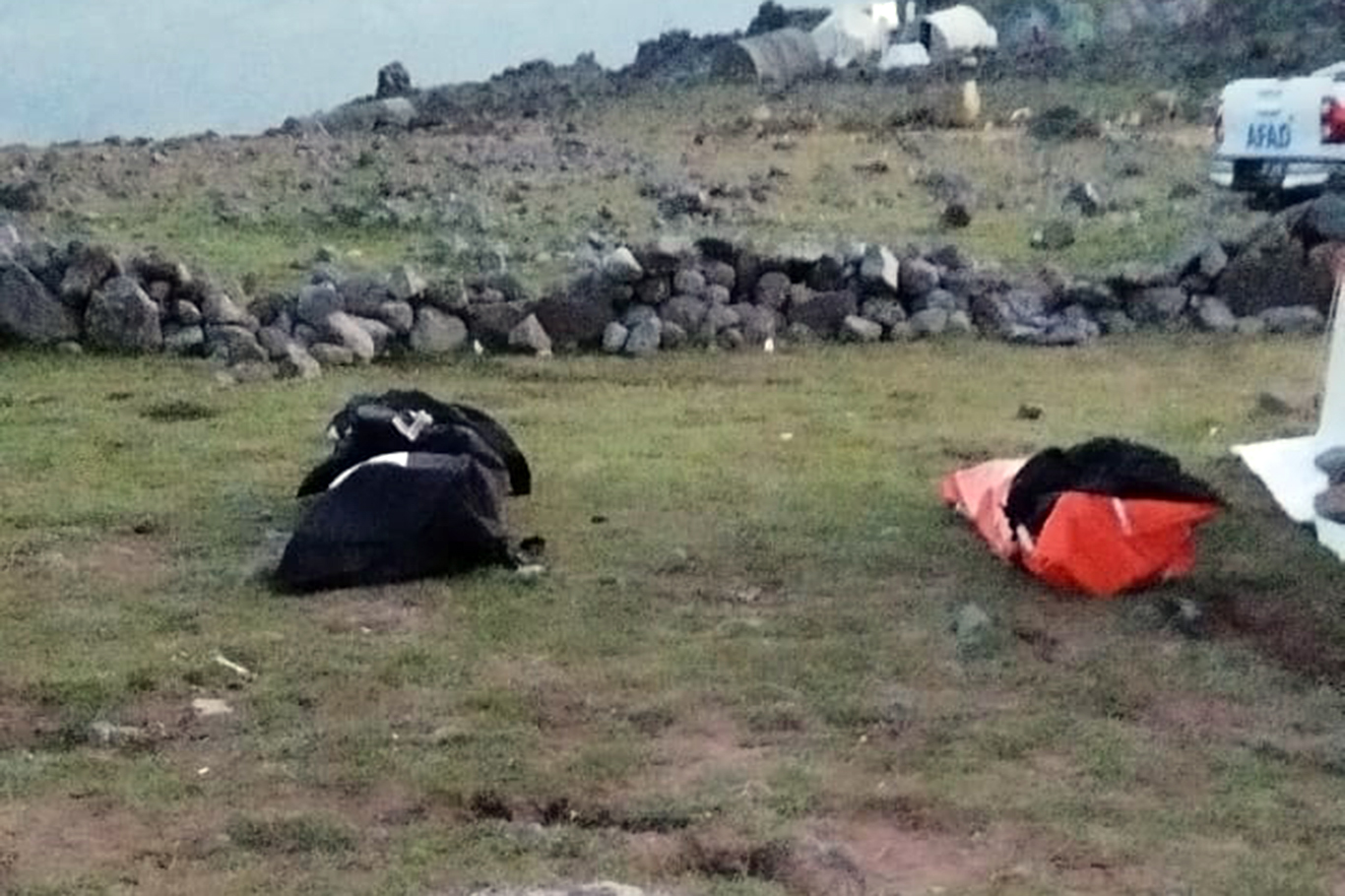 Ağrı Dağı'nda hayatını kaybeden dağcıların cesetleri indirildi