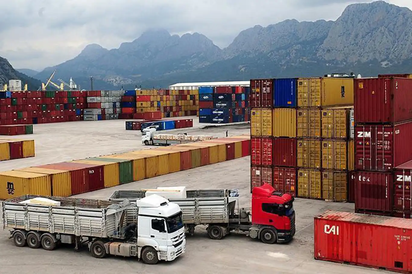 Afghanistan's international trade reaches $5.2 billion in first half of 2024