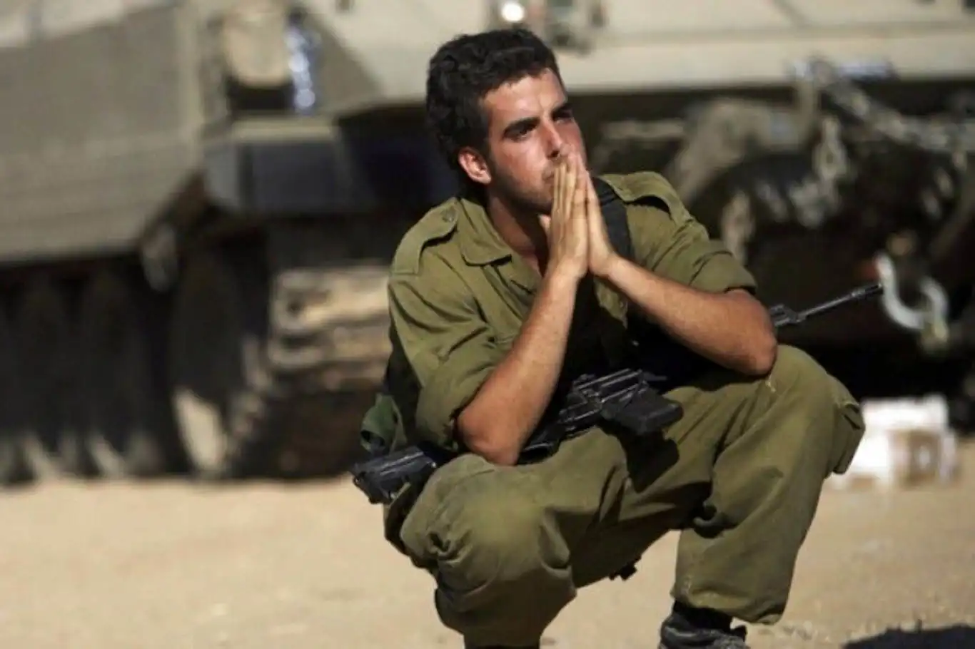 Bir siyonist işgal askeri intihar etti