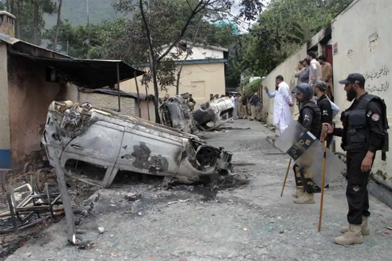 Pakistan'da aşiretlerin "toprak kavgasında" ölü sayısı 43'e çıktı