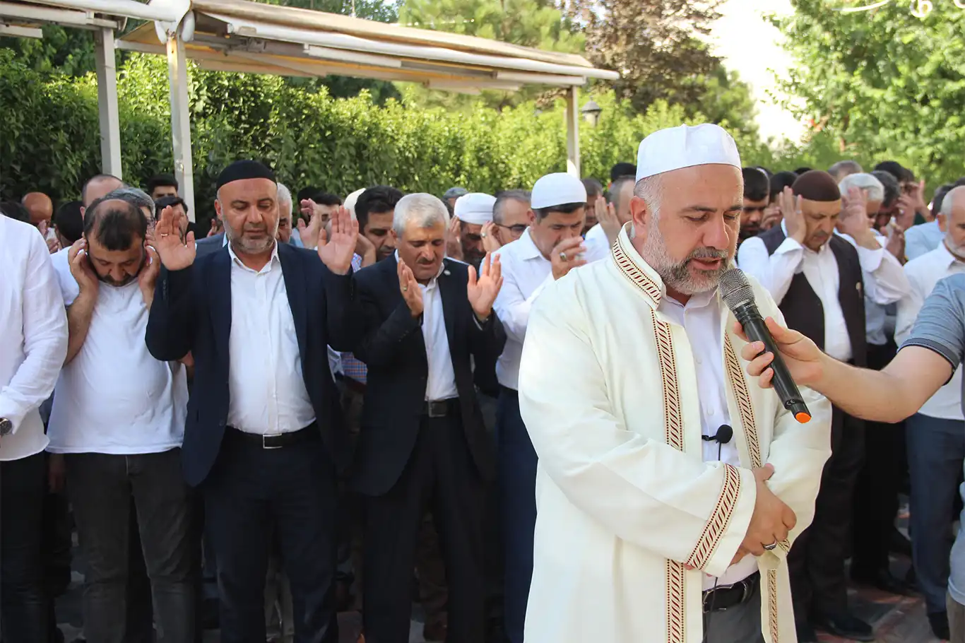 Cizre'de İsmail Heniyye ve Gazze şehidleri için gıyabi cenaze namazı kılındı