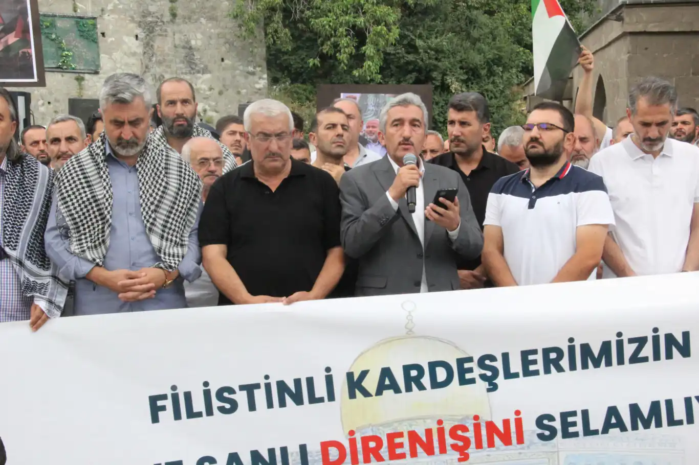 Bitlis'te şehid Heniyye için gıyabi cenaze namazı ve basın açıklaması