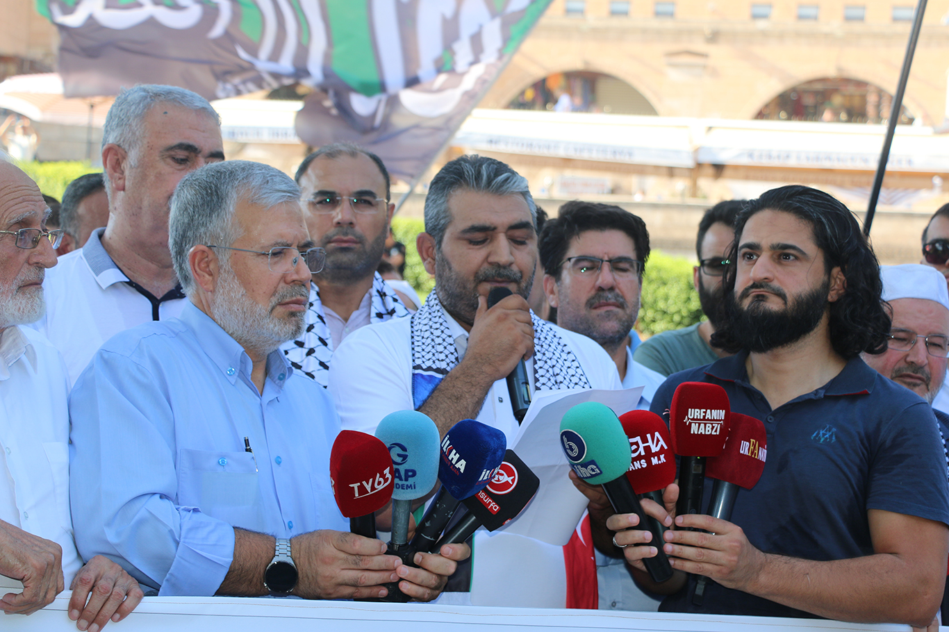 Şanlıurfalılar Heniyye için gıyabi cenaze namazına durdu, suikastı tel'in etti