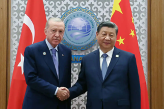 Turkish President Erdoğan meets Chinese President Xi Jinping at SCO summit