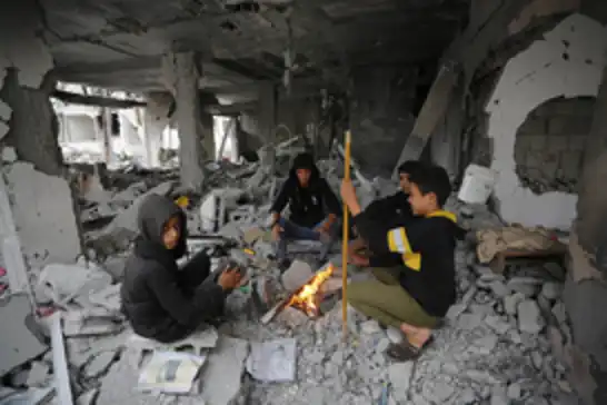 Gazze'de UNRWA okullarında kayıtlı 300 bin öğrenci okula gidemiyor