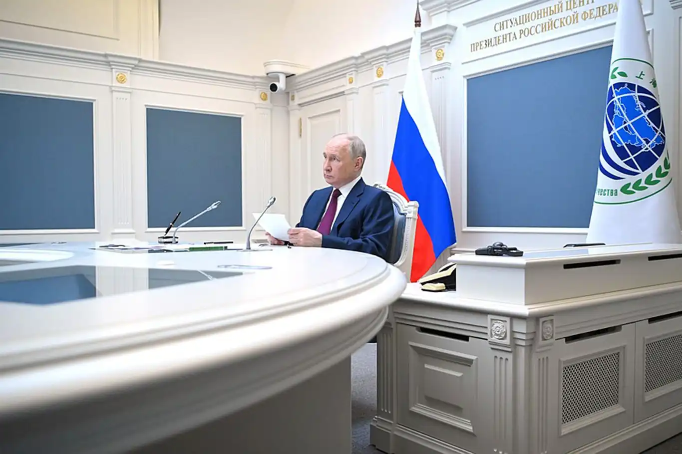 Putin: Ceasefire in Ukraine impossible without "irreversible" agreements