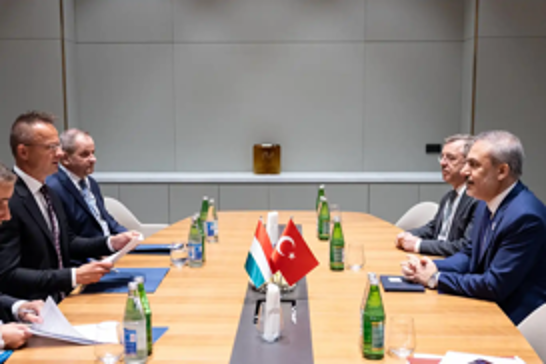 Turkish Foreign Minister meet with Hungarian counterpart in Azerbaijan