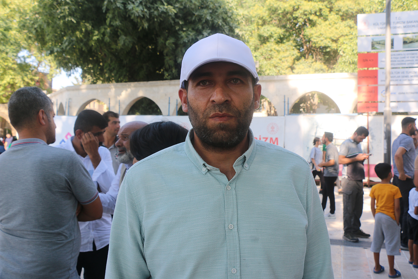Ayhan Olur