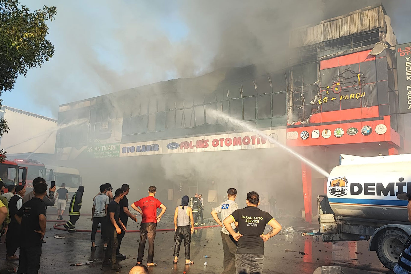 Diyarbakır sanayisinde çıkan yangın kontrol altına alındı