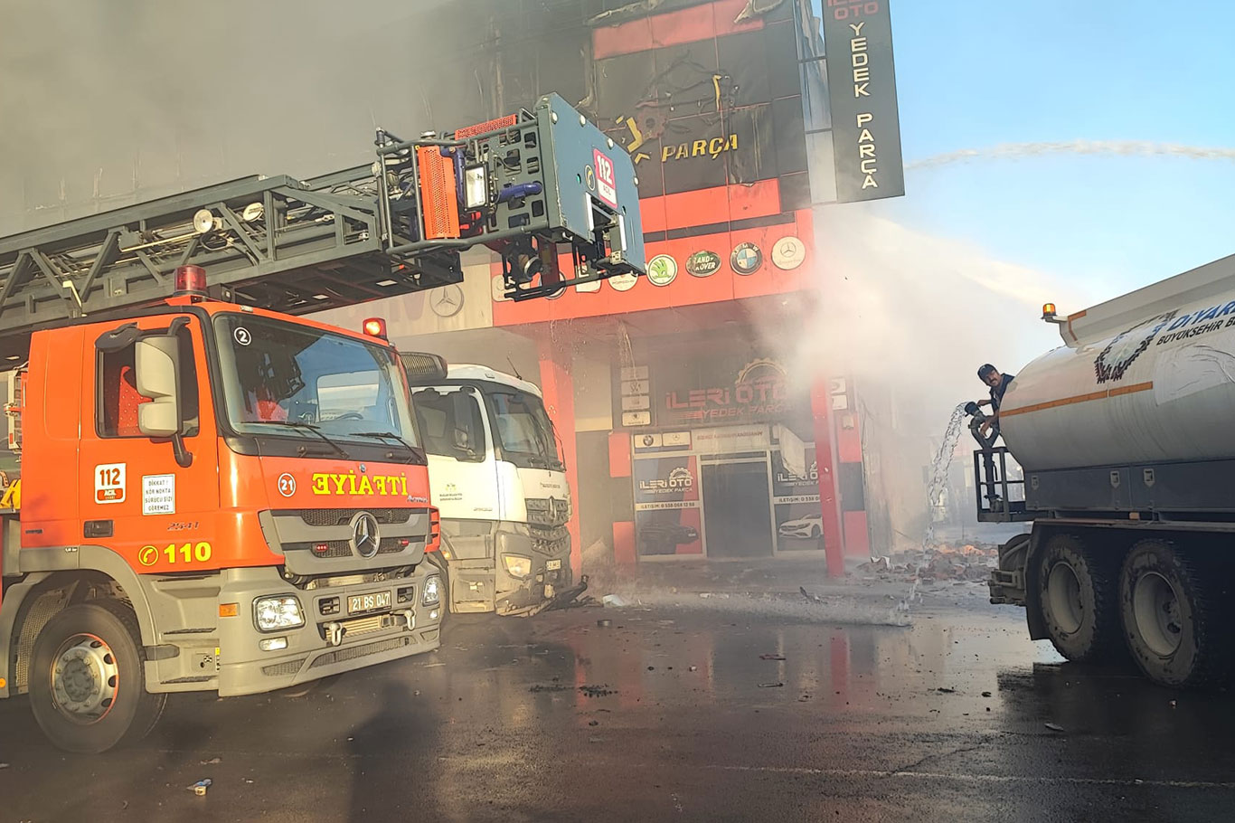 Diyarbakır sanayisinde çıkan yangın kontrol altına alındı
