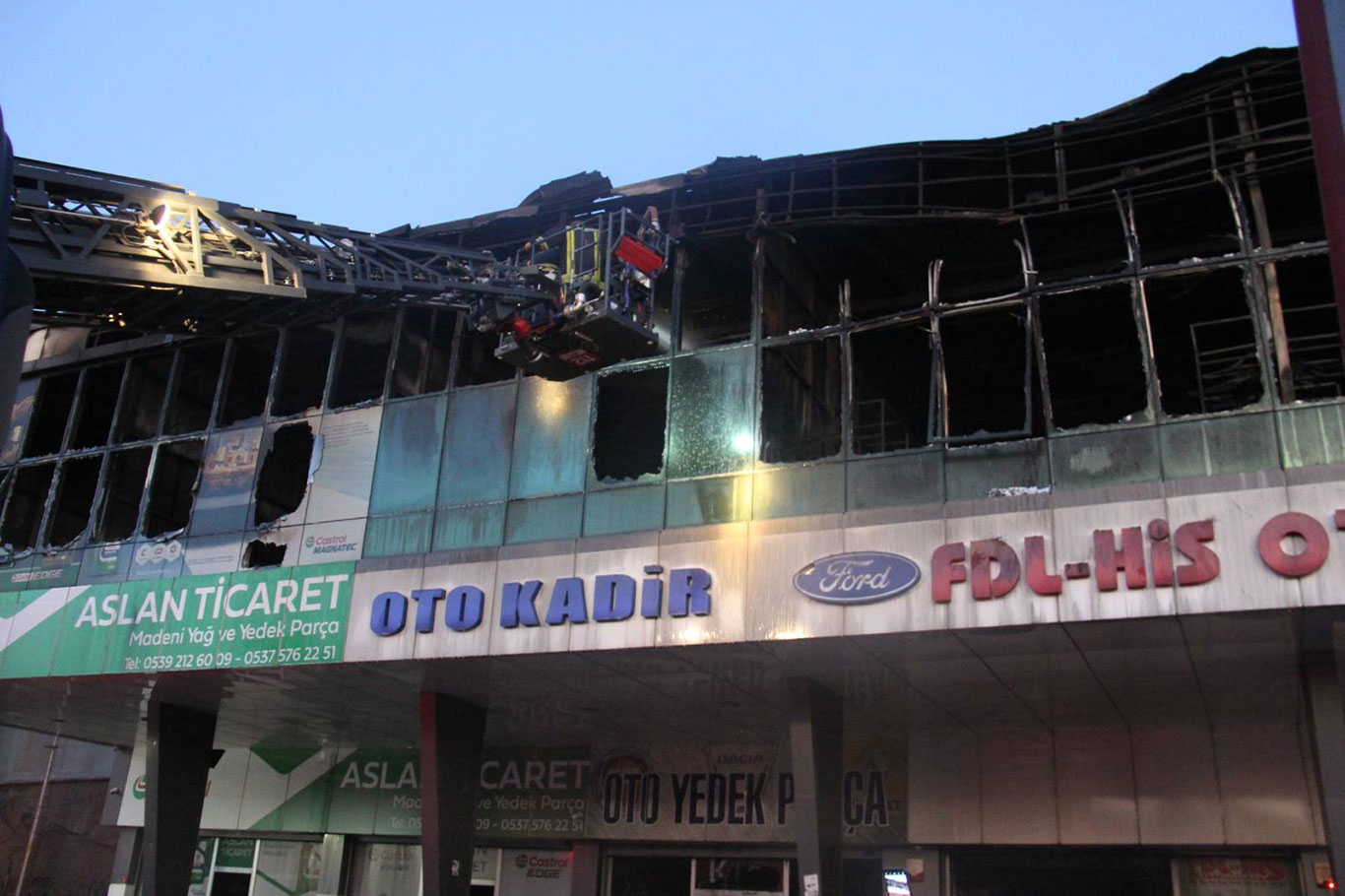 Diyarbakır sanayisinde çıkan yangın kontrol altına alındı