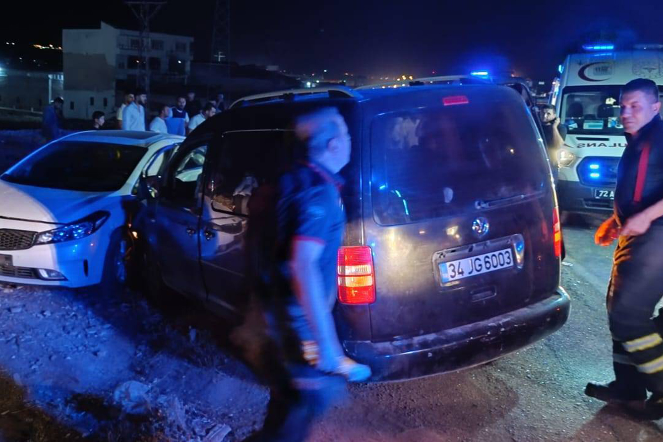 Batman’da 4 kişinin öldüğü yolda bir kaza daha: 8 yaralı