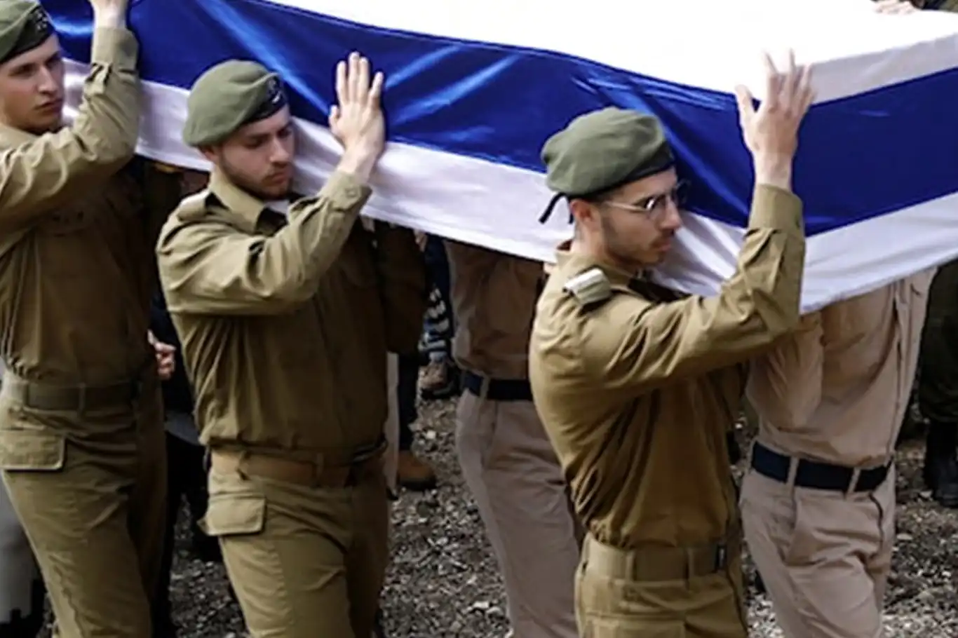 Israeli paratrooper killed in Gaza amid intensifying battles Israeli paratrooper killed in Gaza amid intensifying battles