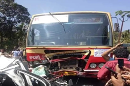 Six killed in Pakistan bus crash