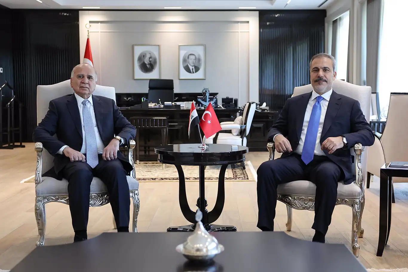 Turkish foreign minister meets Iraqi counterpart for talks