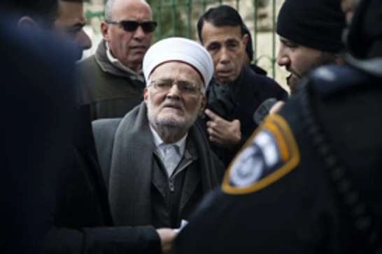 Hamas condemns arrest of Aqsa Mosque preacher Sheikh Ikrema Sabri