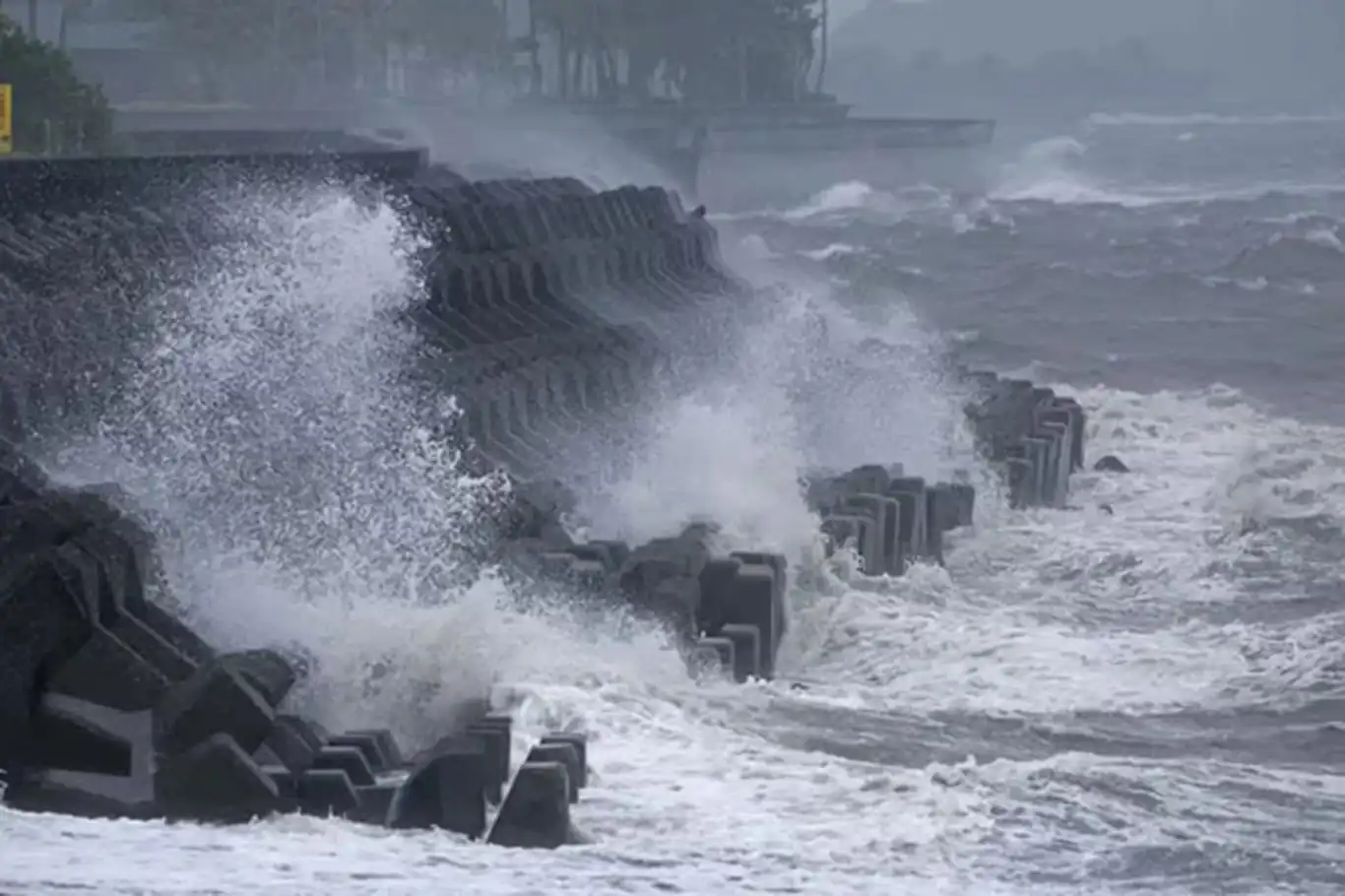 Typhoon Shanshan leaves trail of destruction in Japan