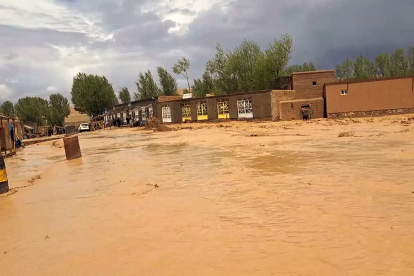 Flash floods kill at least 10 in southern Afghanistan