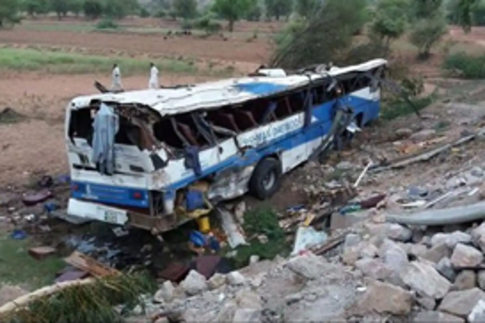 Pakistan: Six killed, dozens injured in Balochistan bus accident