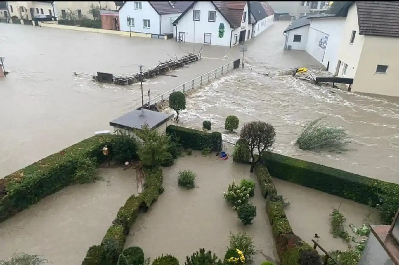 Deadly floods batter central Europe