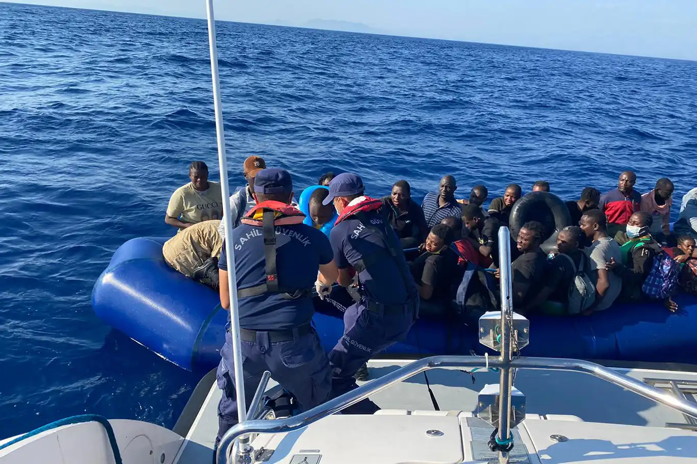 Turkish Coast Guard rescues 35 irregular migrants off Datça coast