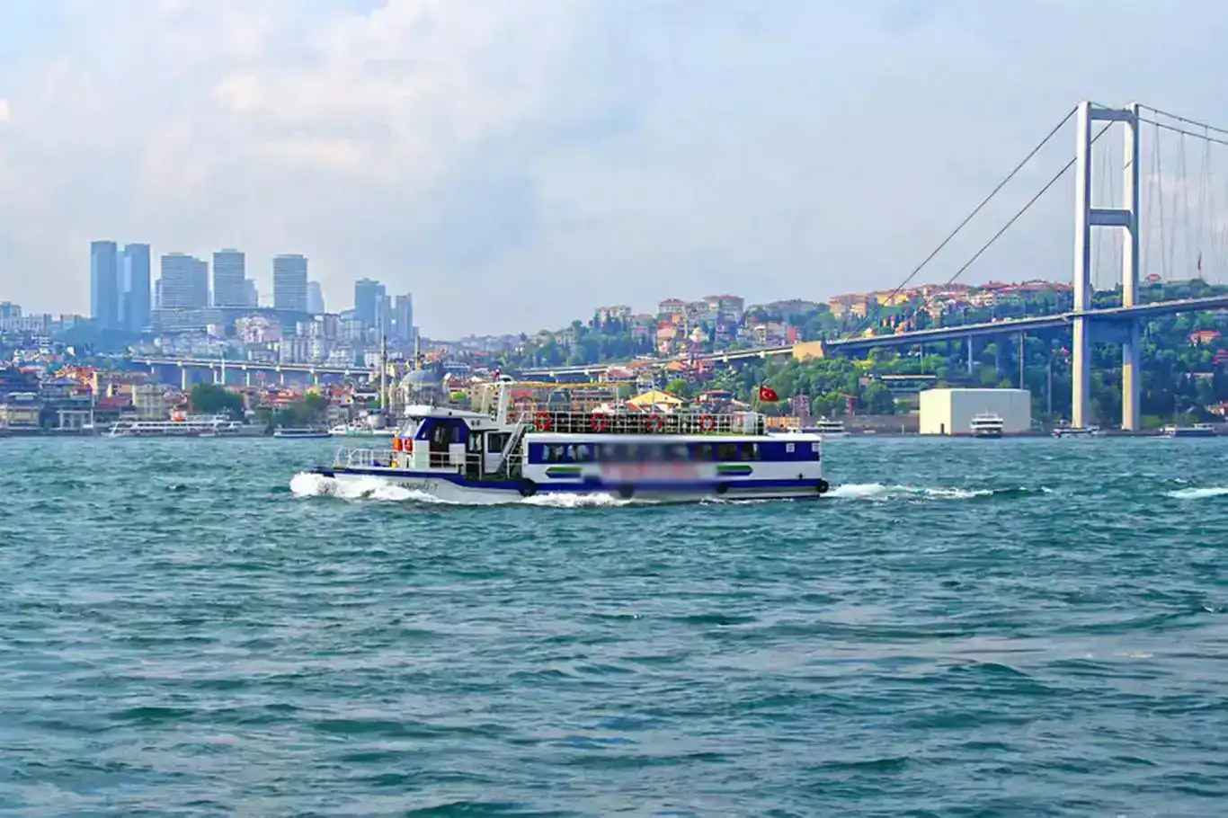 Marine traffic temporarily suspended in the Bosphorus due to tugboat passage