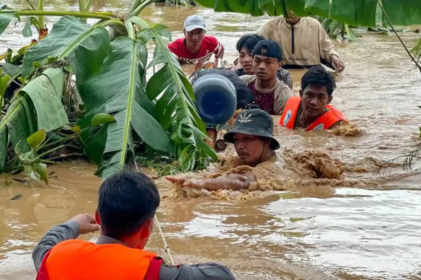 Myanmar''da Yagi Tayfunu nedeniyle ölü sayısı 268'e yükseldi