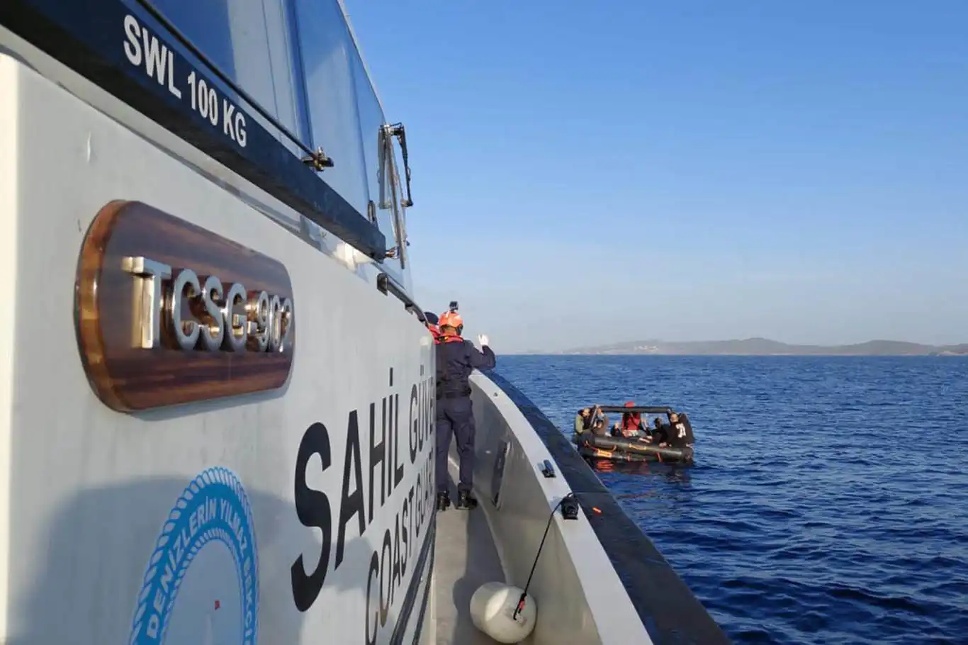 İzmir'de 73 düzensiz göçmen yakalandı