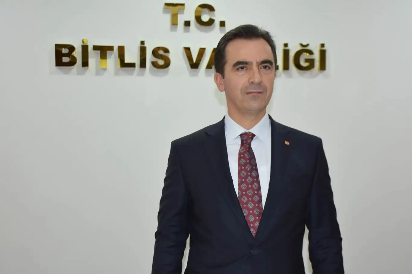Bitlis'e atanan vali Karakaya göreve başladı Bitlis'e atanan vali Karakaya göreve başladı