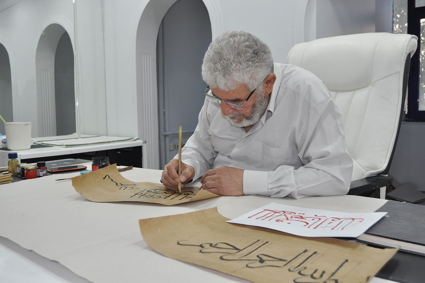 Hattat Beyca, sanatını geleceğe taşımak istiyor
