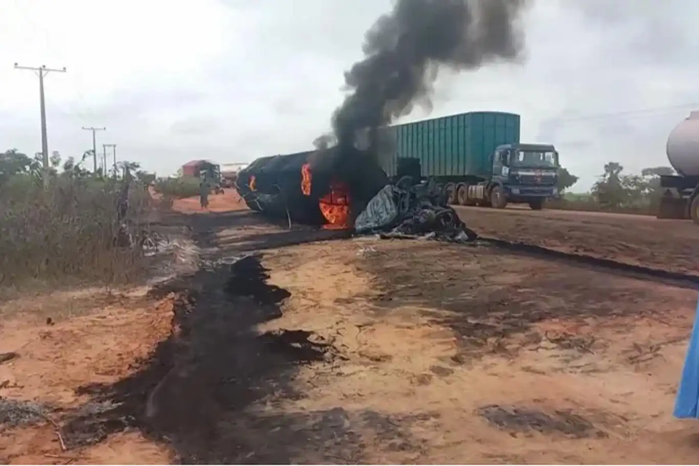 Fuel tanker explosion kills at least 48 in Nigeria Fuel tanker explosion kills at least 48 in Nigeria