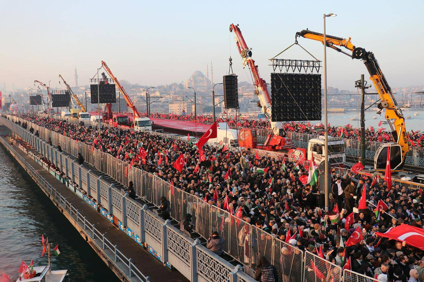 Hundreds of thousands march in Istanbul for Gaza solidarity