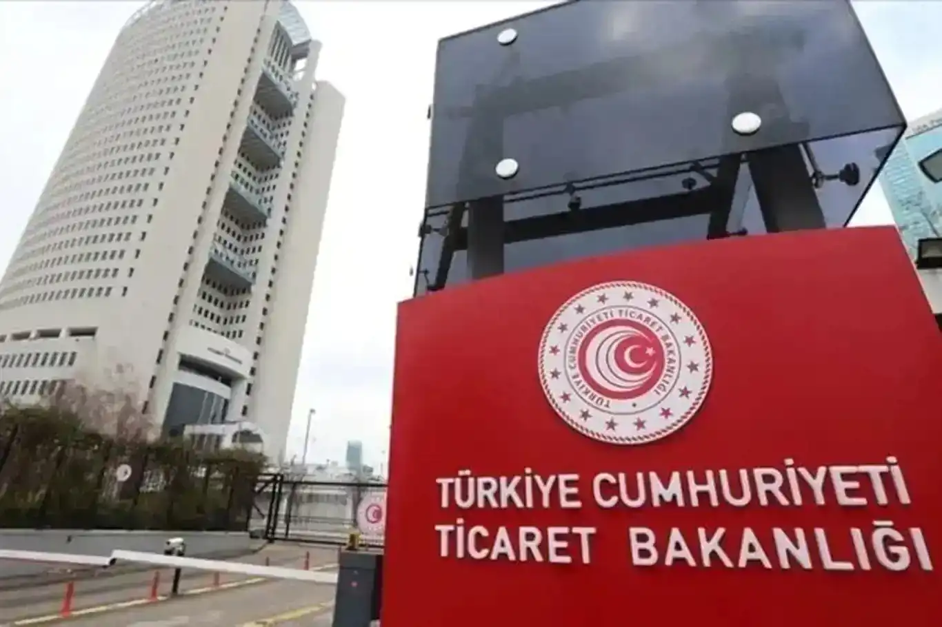 Ticaret Bakanlığı: 2024'te denetimlerde 4 milyar 377 milyon lira ceza kesildi