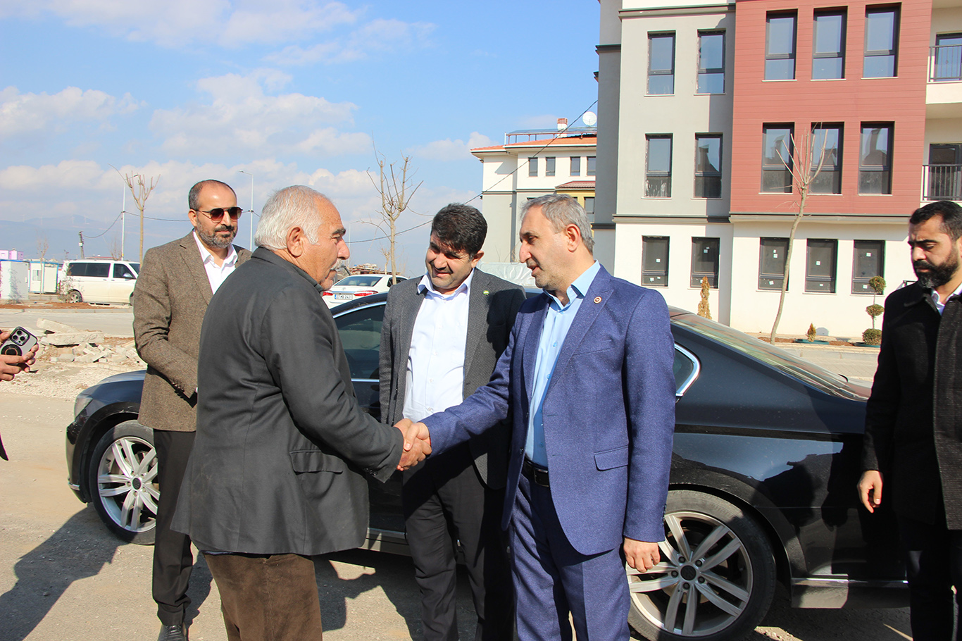 HÜDA PAR Gaziantep Milletvekili Demir, depremzedeleri dinledi