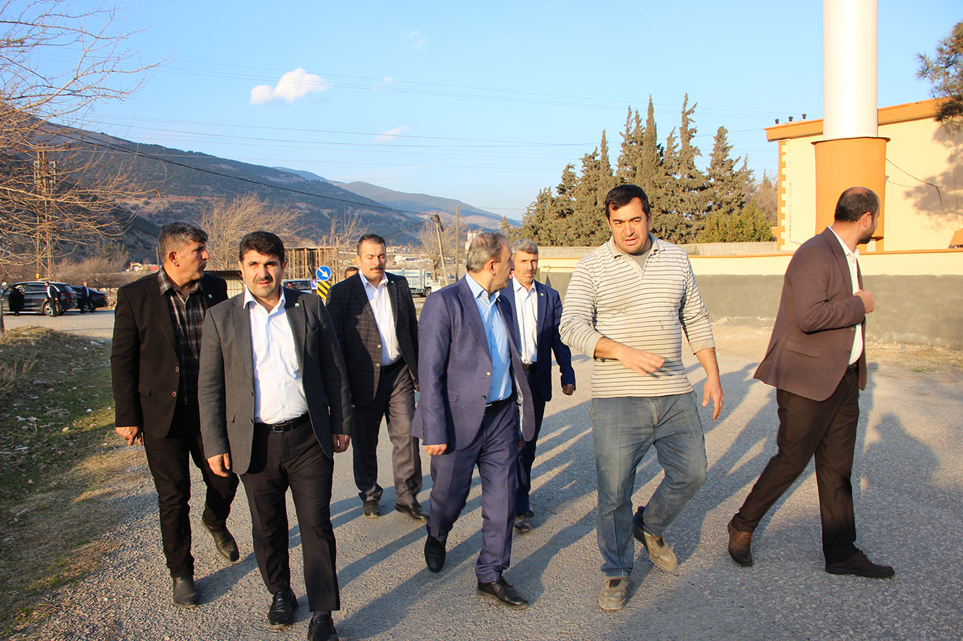 HÜDA PAR Gaziantep Milletvekili Demir, depremzedeleri dinledi