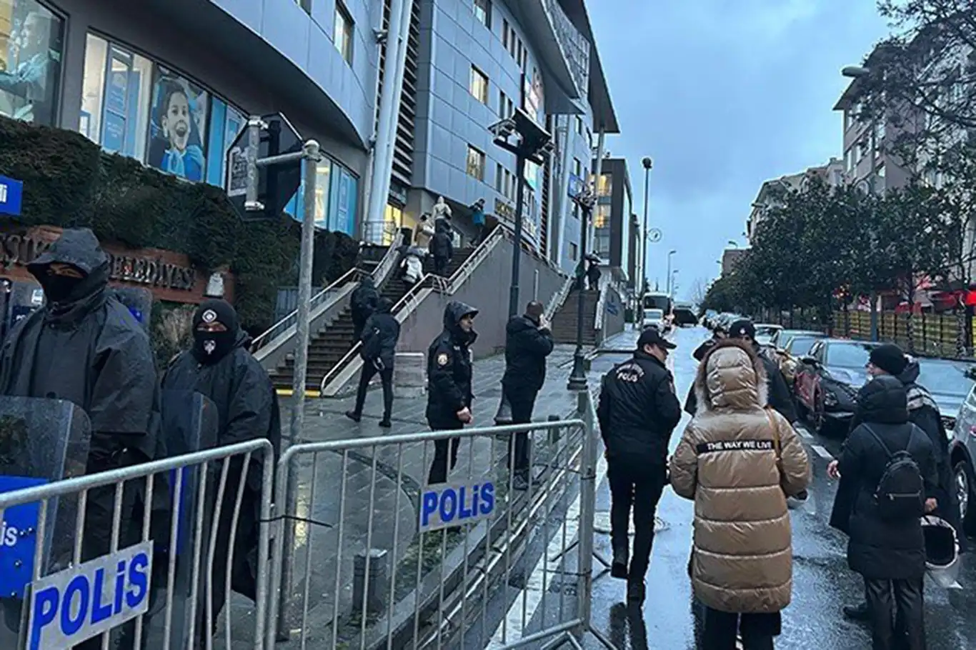 CHP'li Beşiktaş Belediyesi'ne "ihale yolsuzluğu" soruşturması CHP'li Beşiktaş Belediyesi'ne "ihale yolsuzluğu" soruşturması