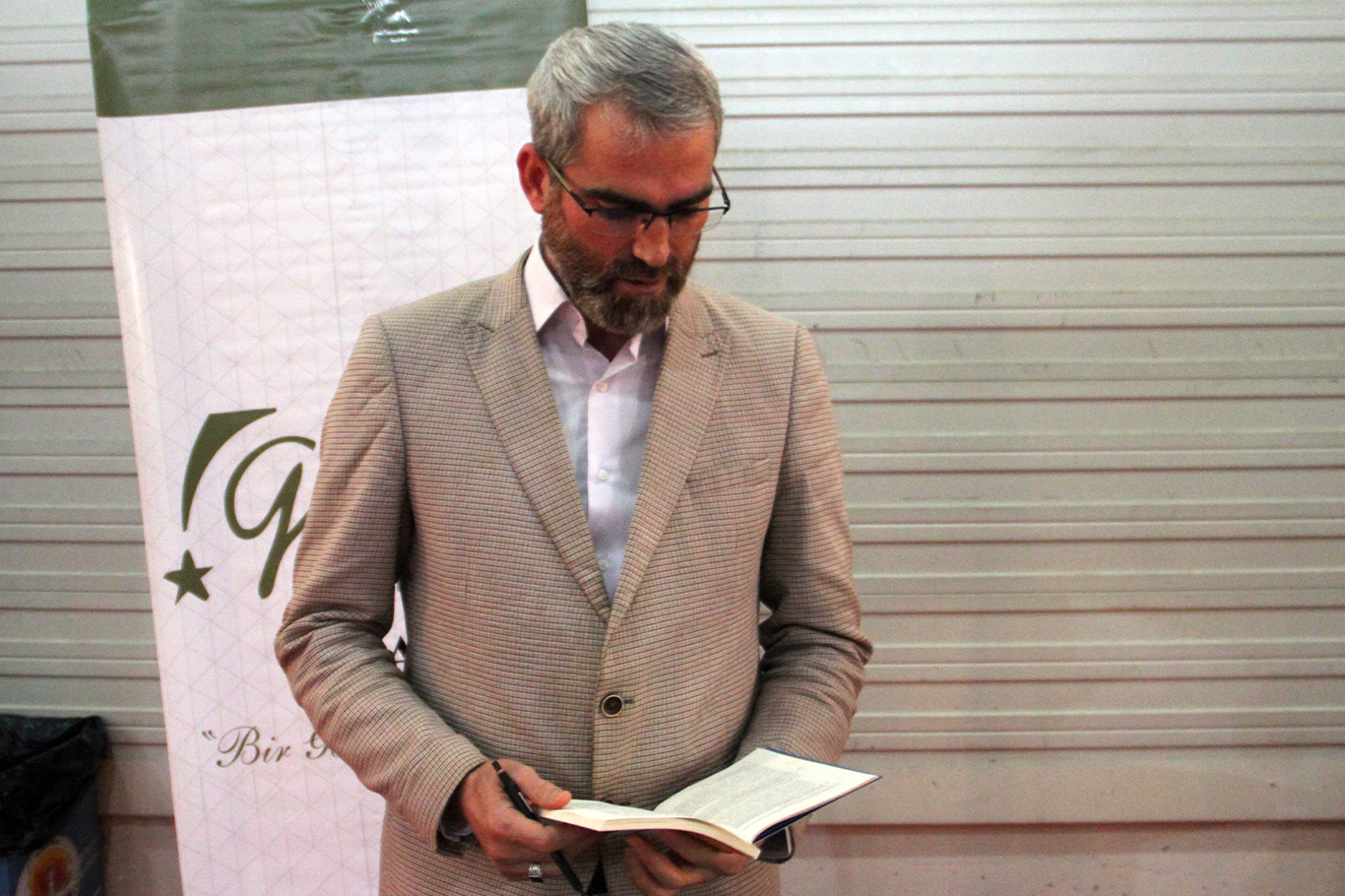 Araştırmacı-Yazar Küçükdal: Kitap, insana istikamet üzere kalmayı öğretir