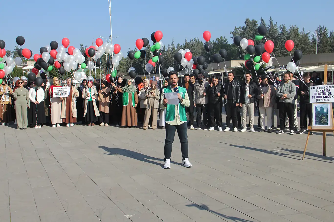 ÇÜ öğrencilerinden çocukların yaşam hakkı için çağrı