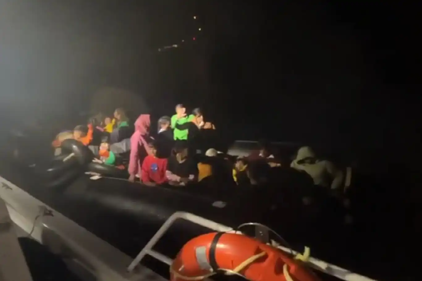 Turkish coast guard rescues 40 irregular migrants in İzmir