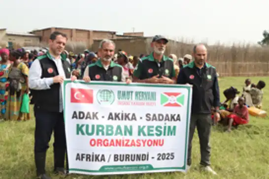 Umut Kervanı Burundi'de yüzlerce kişiye kırmızı et ulaştırdı