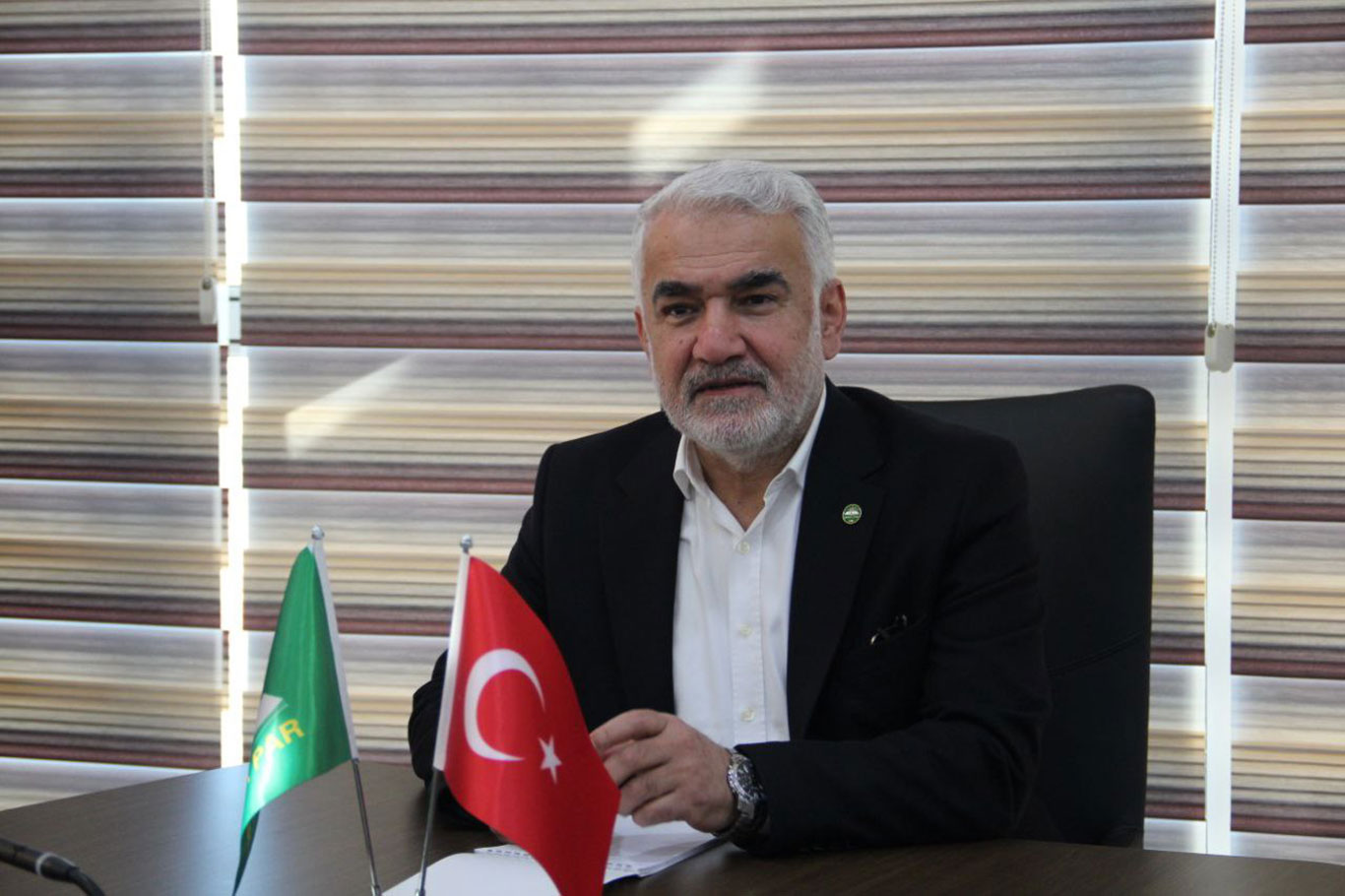 HÜDA PAR Genel Başkanı Zekeriya Yapıcıoğlu kentte faaliyet gösteren rehabilitasyon merkezlerinin yöneticileriyle buluştu