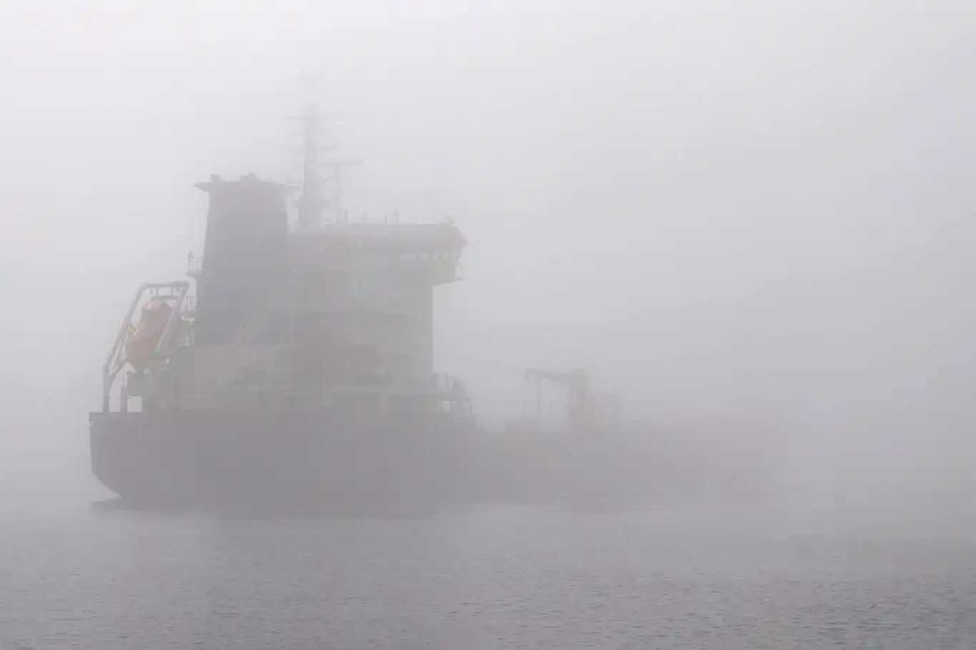 Ship traffic suspended in Dardanelles Strait due to heavy fog