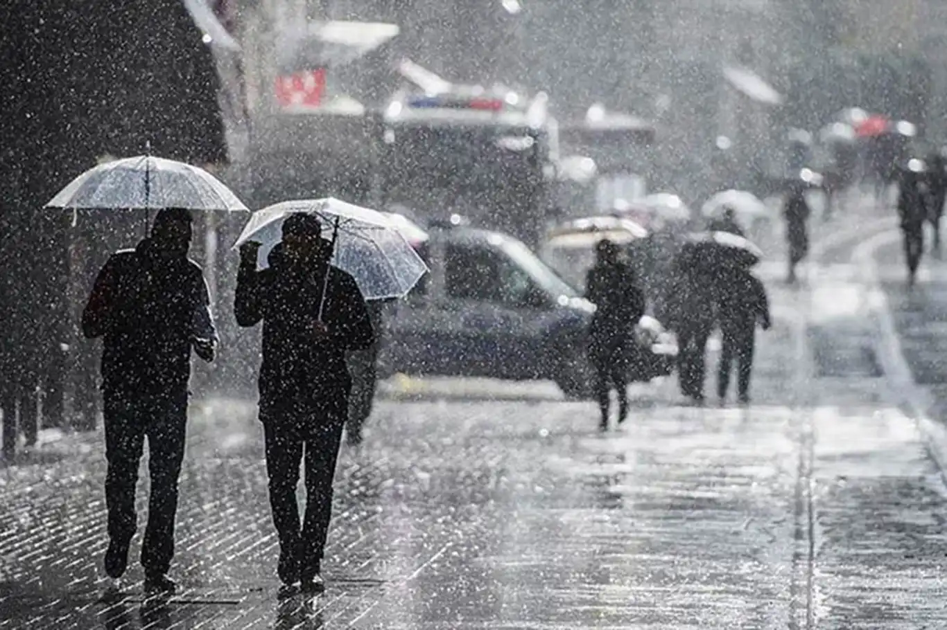 Meteorolojiden kuvvetli yağış uyarısı